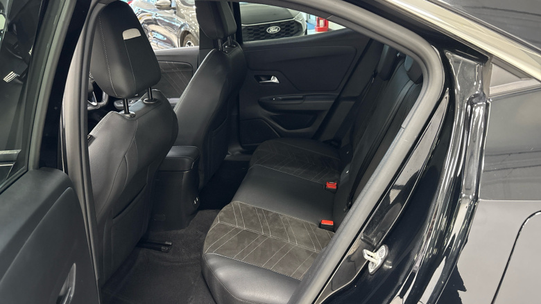 Vauxhall Mokka 100kW Ultimate 50kWh 5dr Auto Electric Hatchback